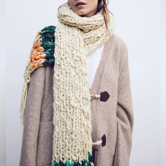 New Zara Colorblock Oversized Chunky Textured Fringe Scarf & Pom Pom Beanie Set - Picture 5 of 17
